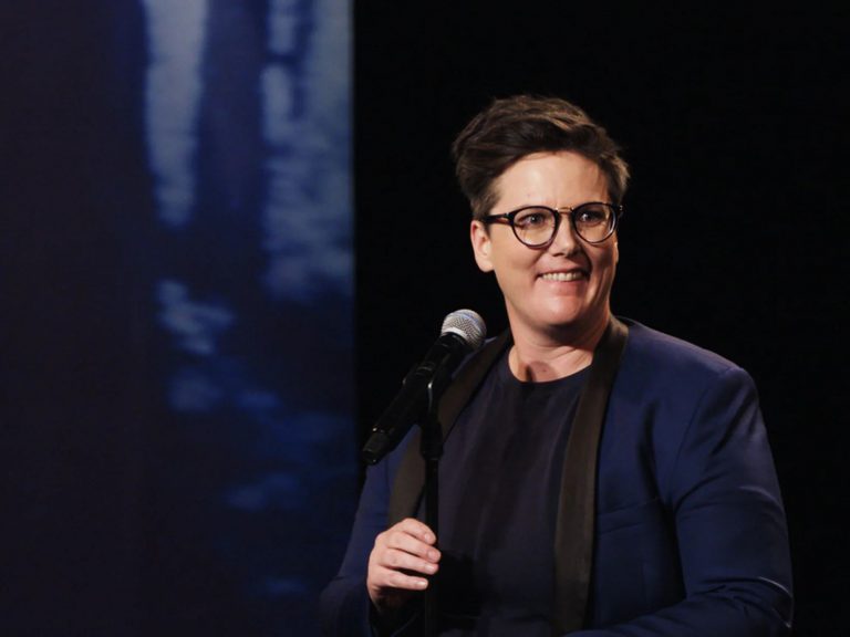 Standup Comedy Review : Hannah Gadsby Nanette (2018) “ฉันโชคดีที่มีอารมณ์ขัน”