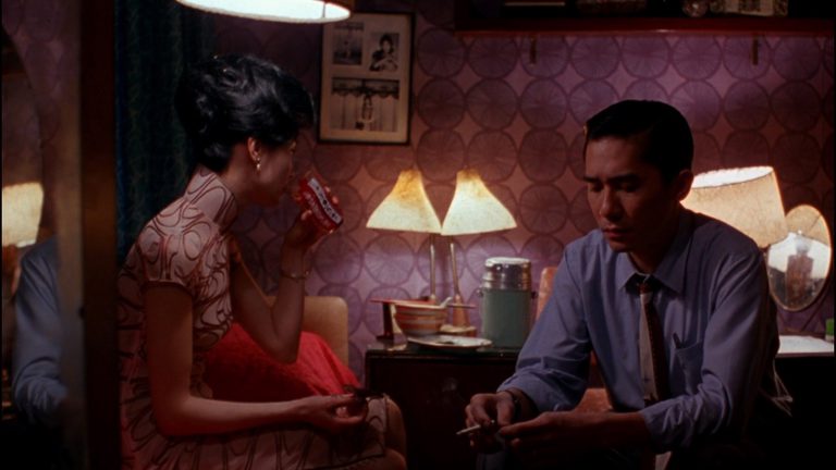 In the Mood for Love : อุ่นไอ ‘บะหมี่เกี๊ยว’ ในคืนที่เปลี่ยวดาย …สัมพันธ์ลับหลังกำแพง และคนในบ้านผู้กลายเป็นอื่น